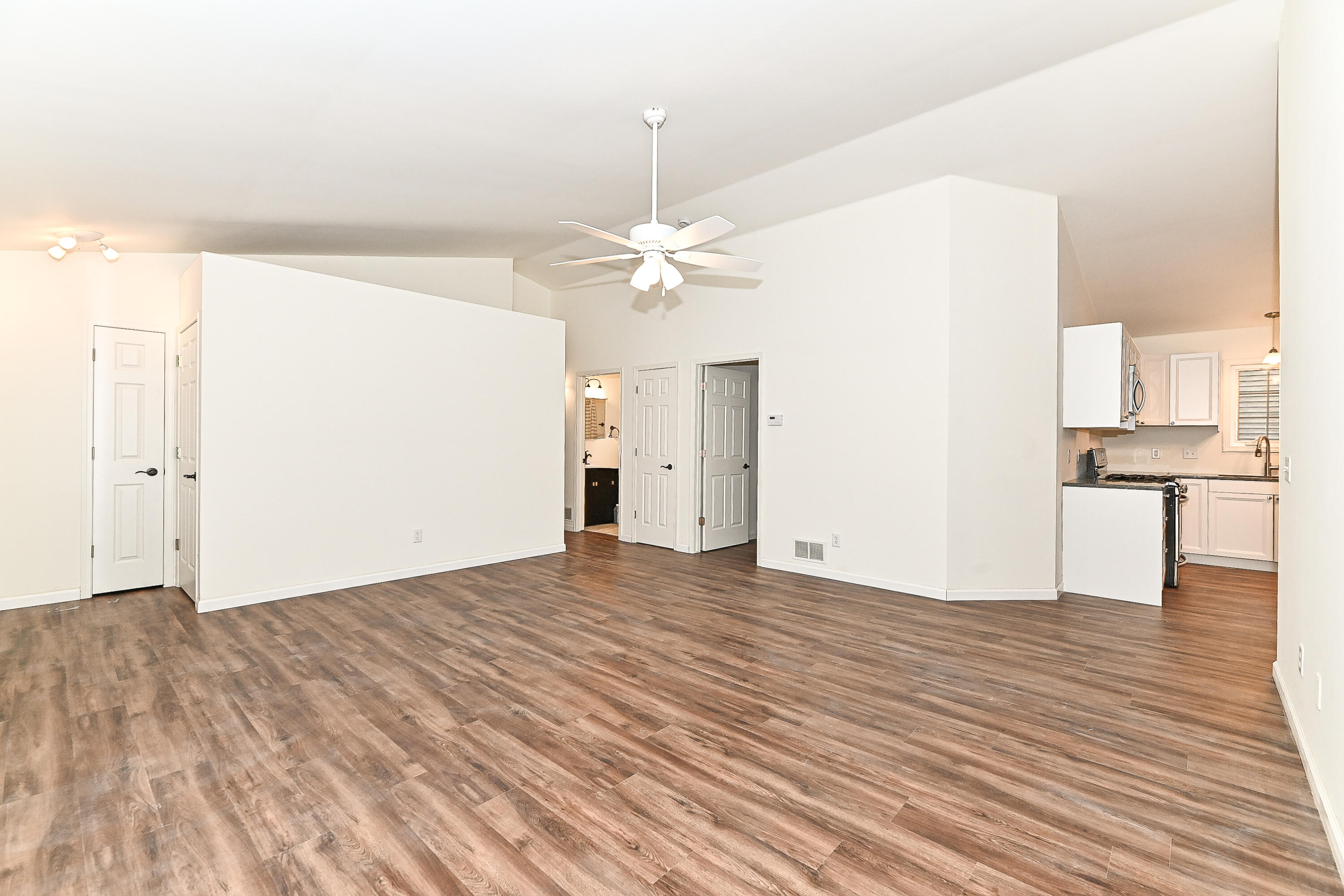 38811 91st Street Randall, WI 53128 - Photo 5 of 36 Great Room