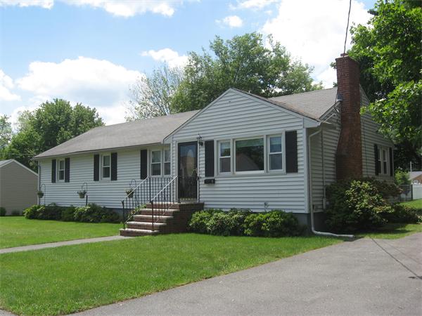 9 Manomet Road Peabody, MA 01960 - Photo 1 of 19 Gallery Image 1