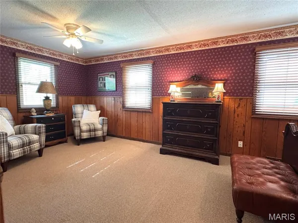 $219,900 | 415 South 11th Street, Louisiana, MO 63353