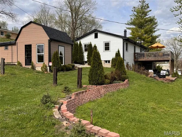 $219,900 | 415 South 11th Street, Louisiana, MO 63353