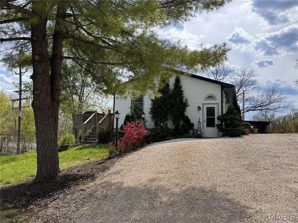 $219,900 | 415 South 11th Street, Louisiana, MO 63353