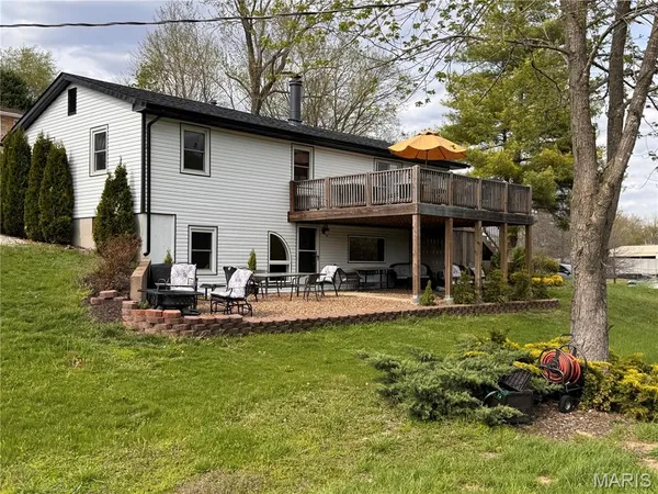 $219,900 | 415 South 11th Street, Louisiana, MO 63353