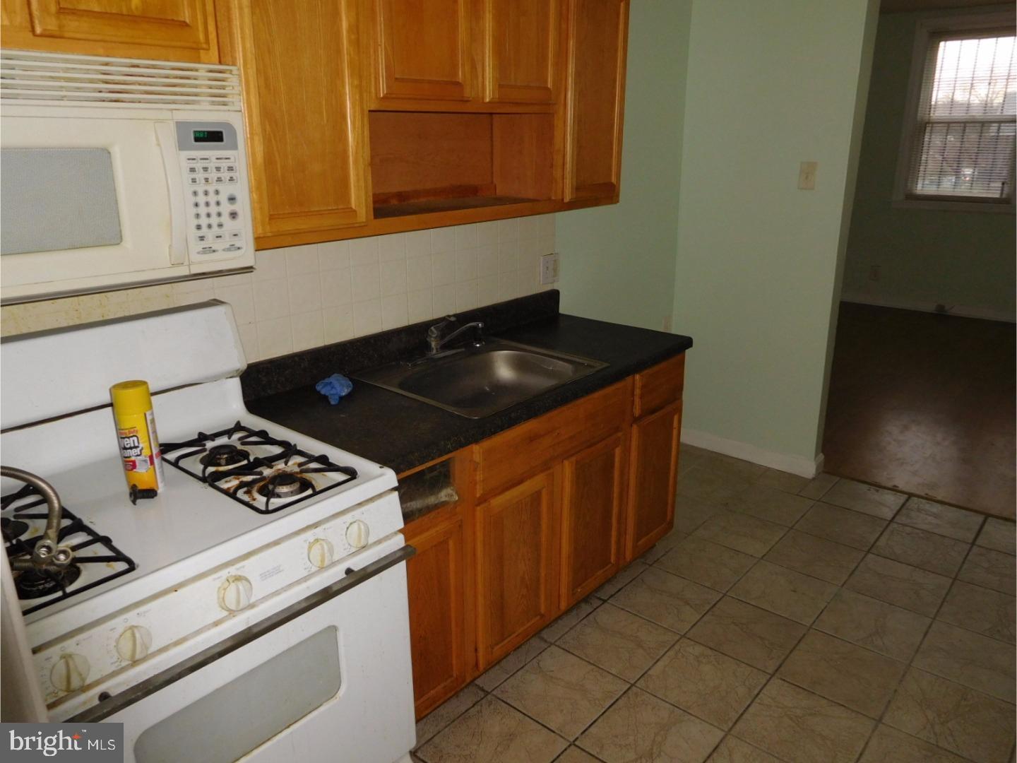 571 East Tabor Road Philadelphia, PA 19120 - Photo 13 of 22