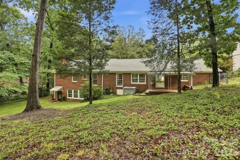 $919,999 | 926 Shady Bluff Drive, Charlotte, NC 28211