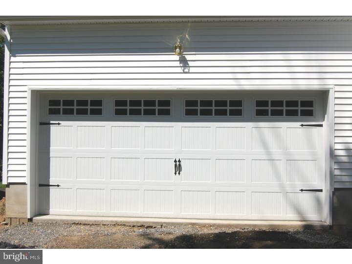 11 Mill Road Hamilton, NJ 08620 - Photo 2 of 14 Garage
