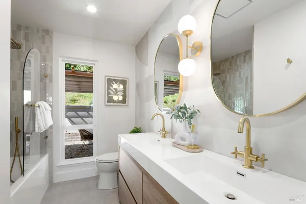 $1,995,000 | 18986 Sweet William Court, Sonoma, CA 95476