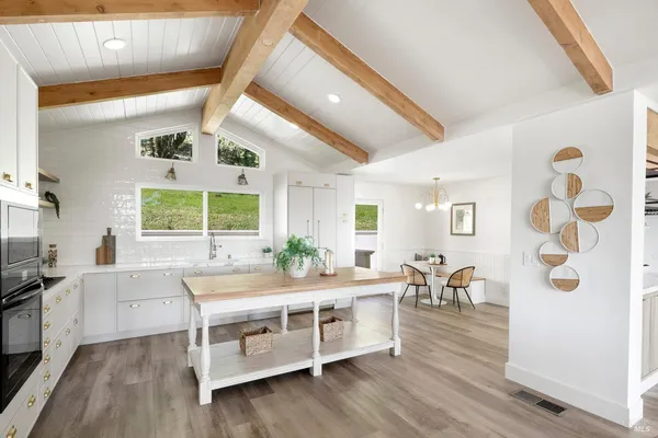 $1,995,000 | 18986 Sweet William Court, Sonoma, CA 95476