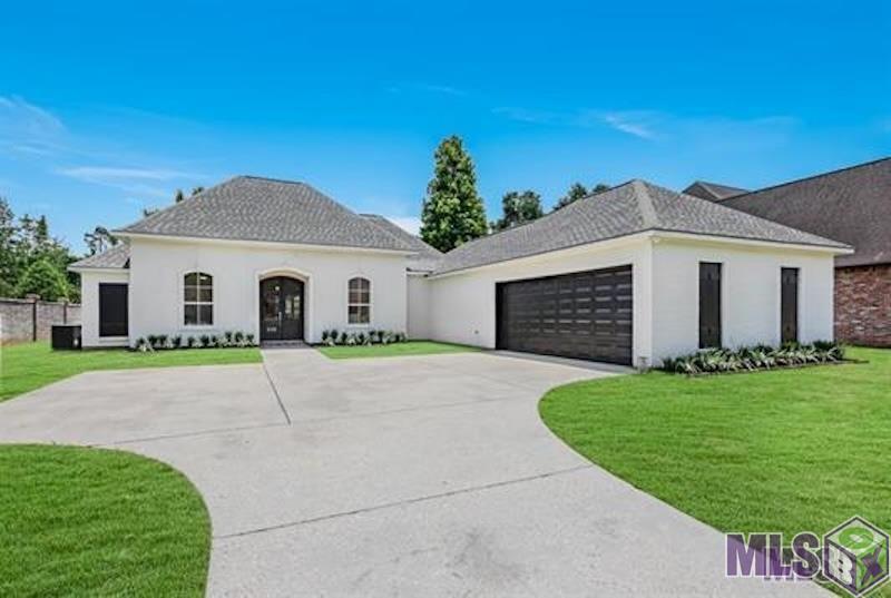 230 East Woodgate Court Baton Rouge, LA 70808 - Photo 2 of 10