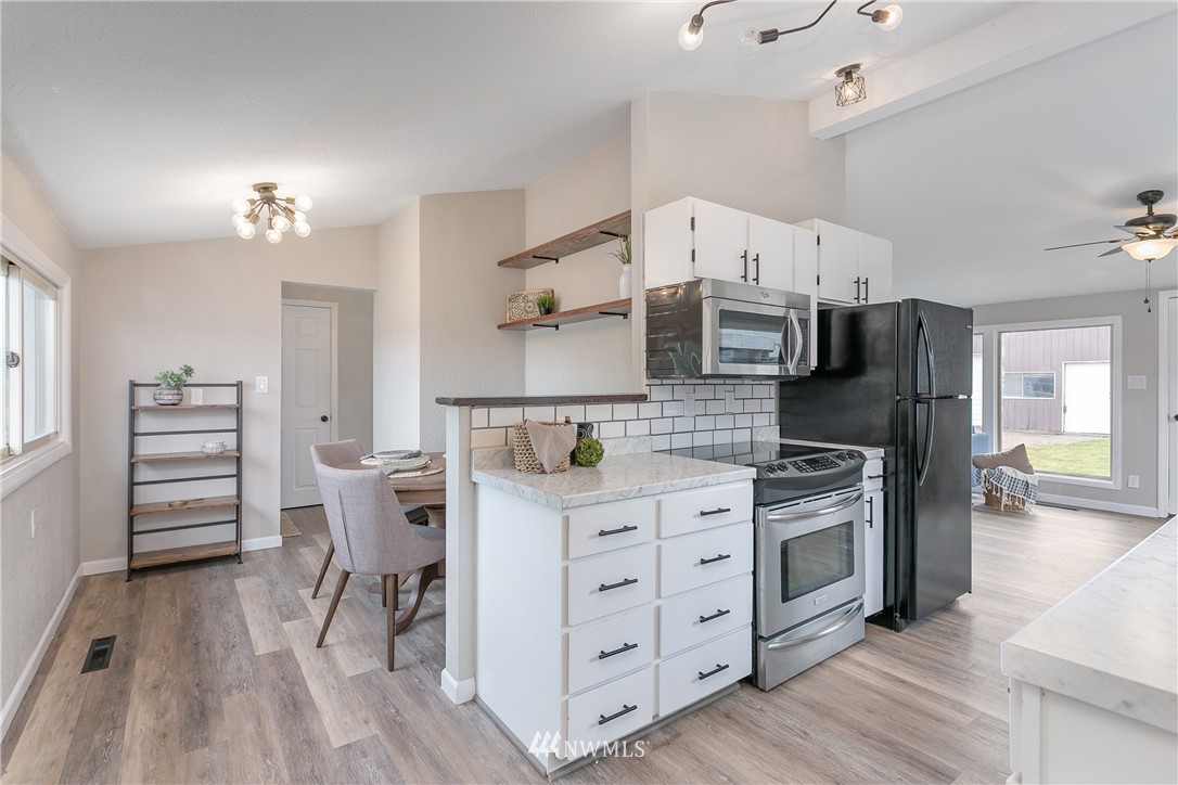 5992 Guide Meridian Bellingham, WA 98226 - Photo 11 of 34
