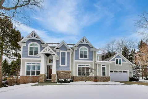 $1,650,000 | 2403 Old Glenview Road, Wilmette, IL 60091