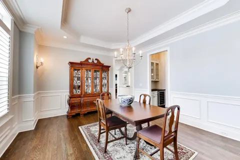 $1,650,000 | 2403 Old Glenview Road, Wilmette, IL 60091