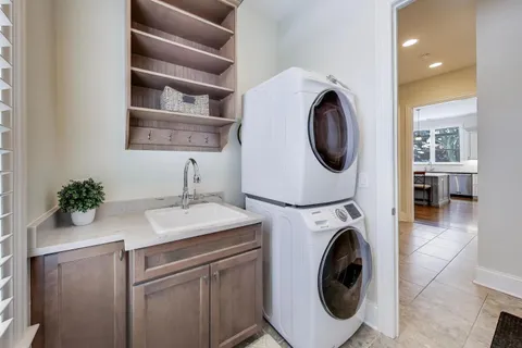 $1,650,000 | 2403 Old Glenview Road, Wilmette, IL 60091