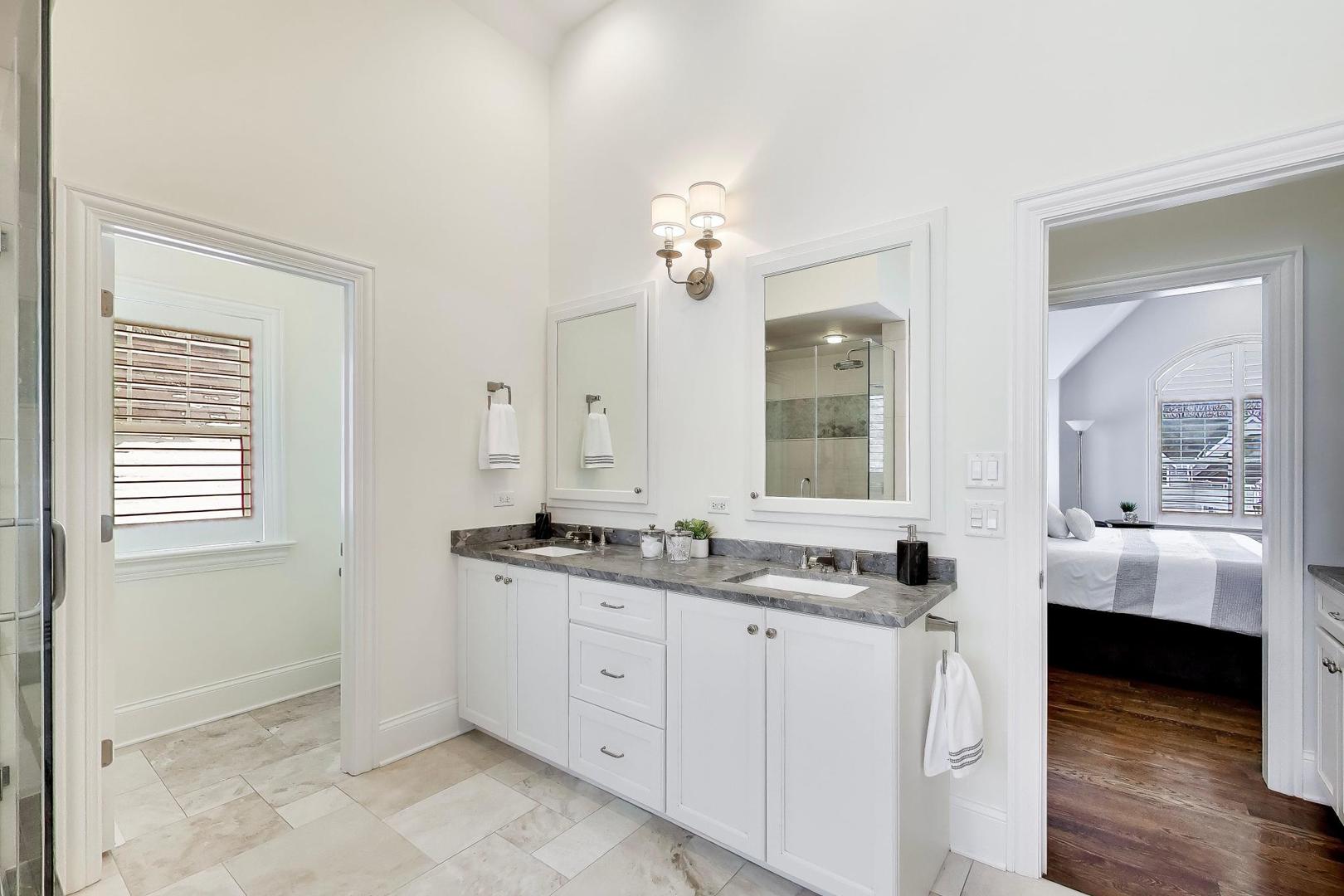 2403 Old Glenview Road Wilmette, IL 60091 - Photo 18 of 37