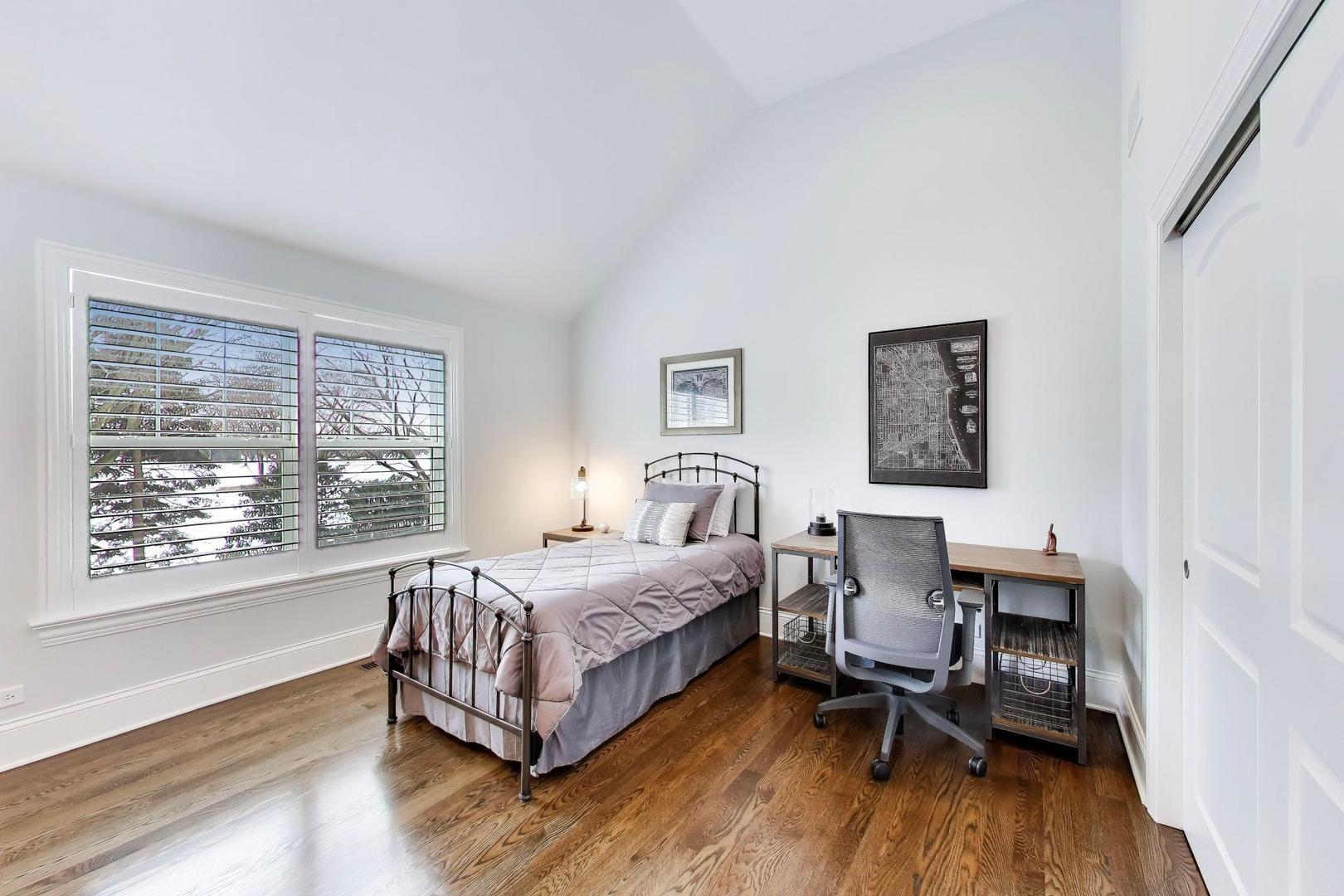 2403 Old Glenview Road Wilmette, IL 60091 - Photo 21 of 37