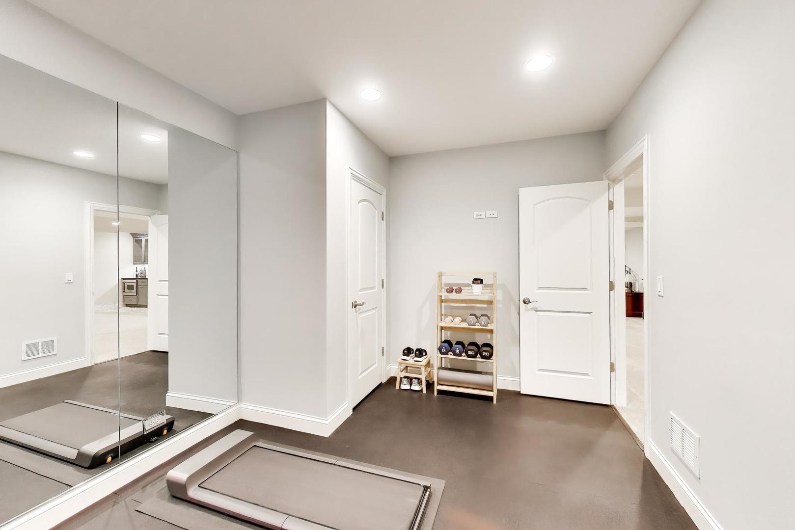 2403 Old Glenview Road Wilmette, IL 60091 - Photo 33 of 37