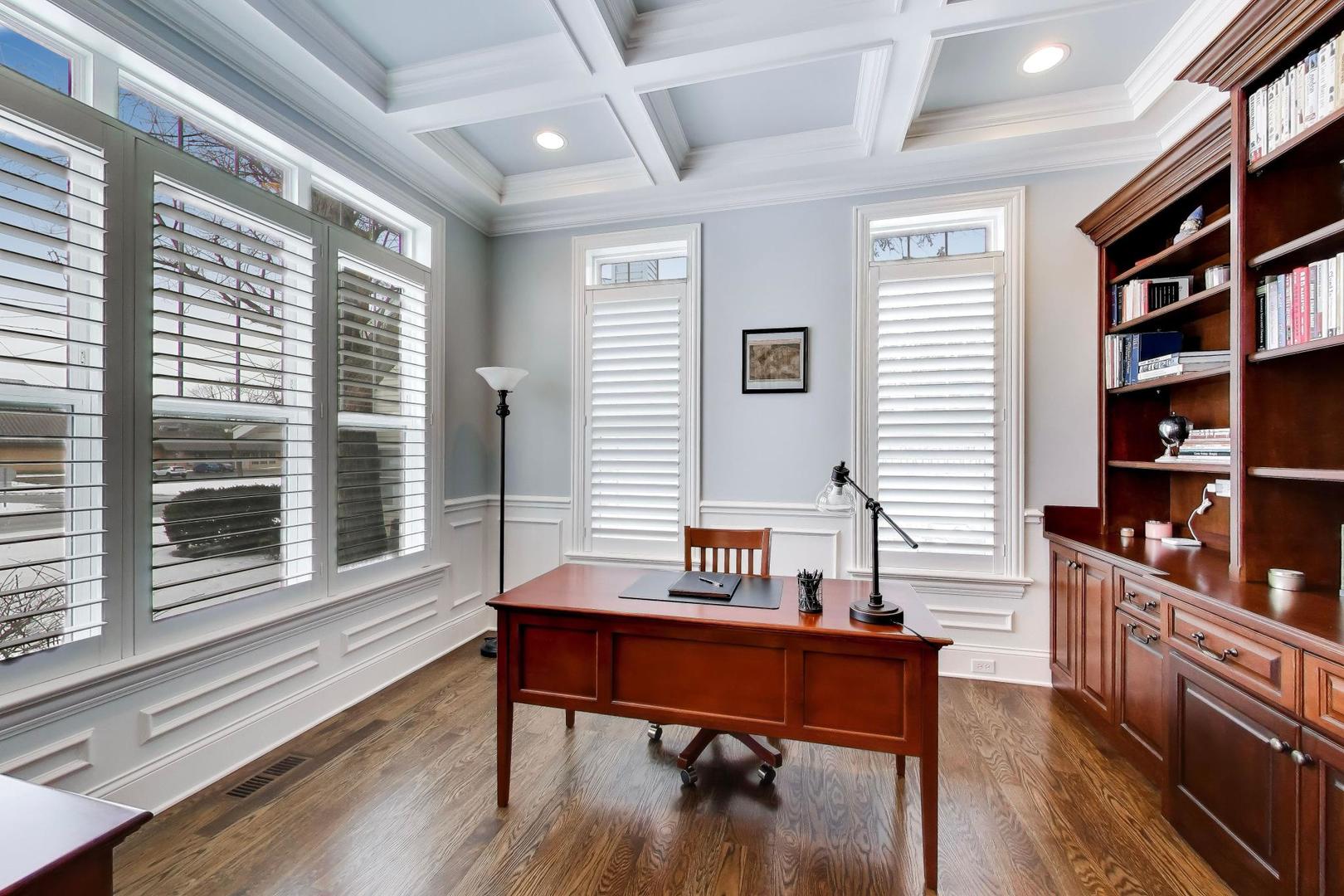 2403 Old Glenview Road Wilmette, IL 60091 - Photo 10 of 37