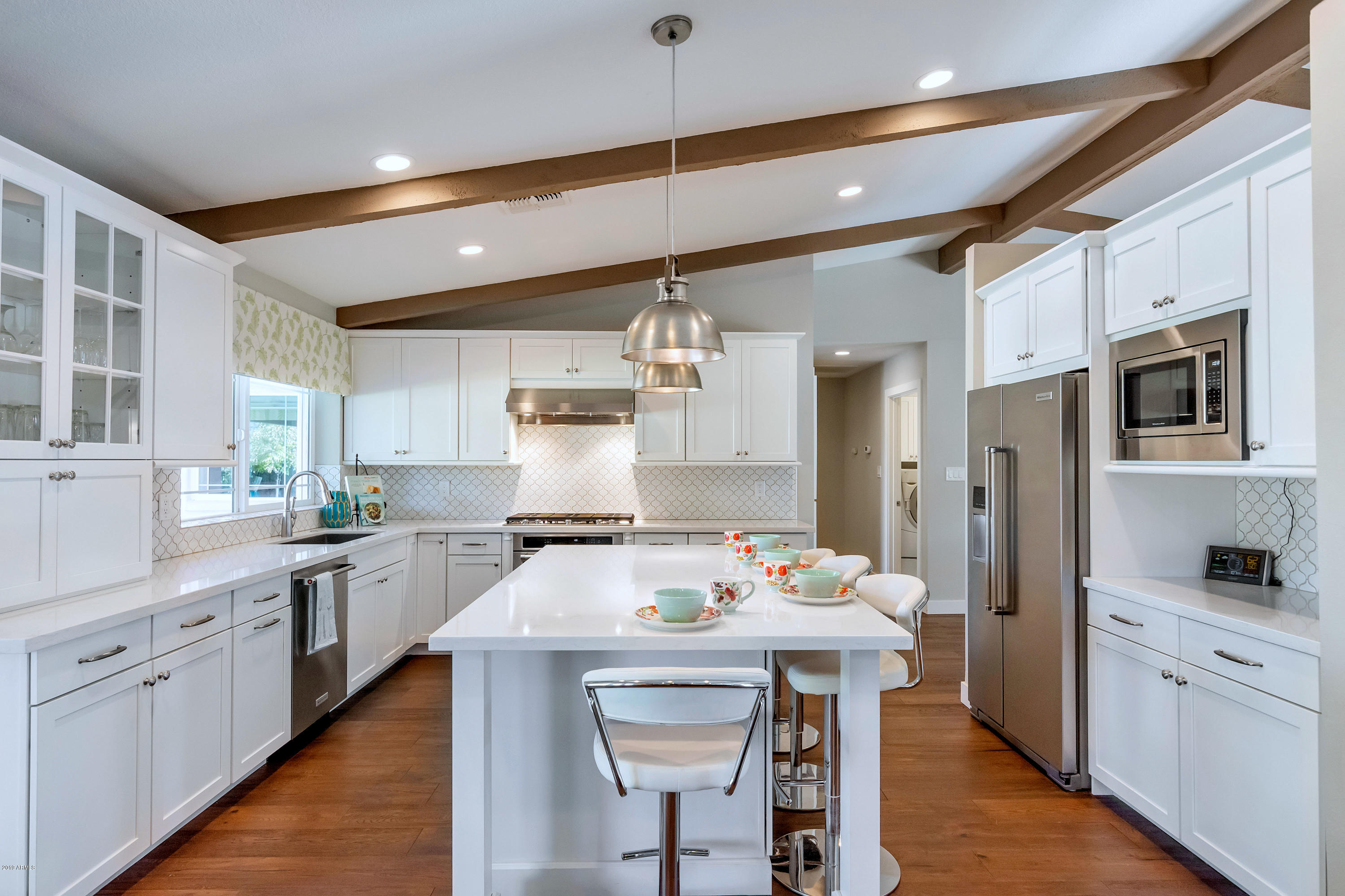 136 West Southern Hills Road Phoenix, AZ 85023 - Photo 7 of 39 Gorgeous Kitchen