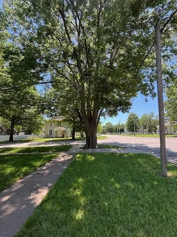 $279,500 | 217 South 5th Street, Burlington, KS 66839