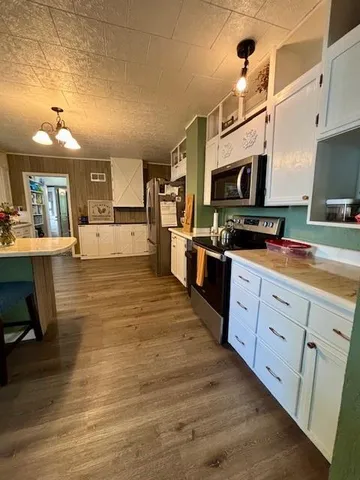 $279,500 | 217 South 5th Street, Burlington, KS 66839