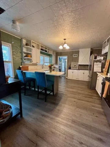 $279,500 | 217 South 5th Street, Burlington, KS 66839