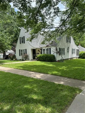 $279,500 | 217 South 5th Street, Burlington, KS 66839