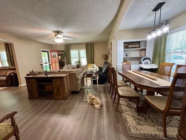 $279,500 | 217 South 5th Street, Burlington, KS 66839