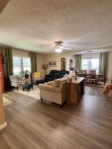 $279,500 | 217 South 5th Street, Burlington, KS 66839