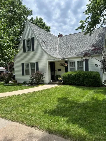 $279,500 | 217 South 5th Street, Burlington, KS 66839