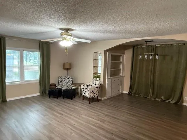 $279,500 | 217 South 5th Street, Burlington, KS 66839