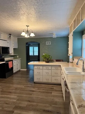 $279,500 | 217 South 5th Street, Burlington, KS 66839