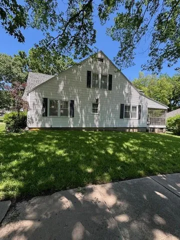 $279,500 | 217 South 5th Street, Burlington, KS 66839