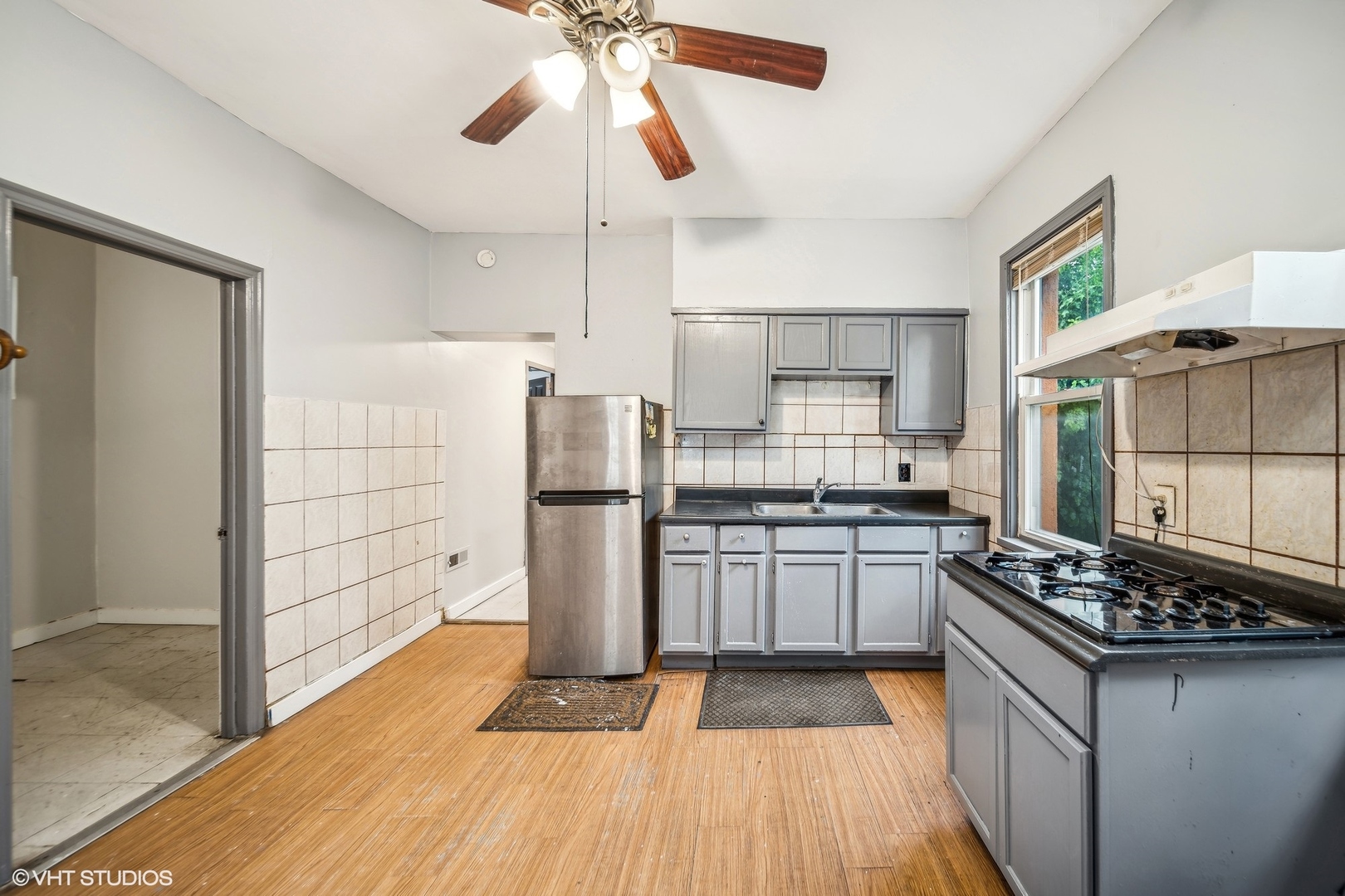 2138 West 19th Street Chicago, IL 60608 - Photo 4 of 15