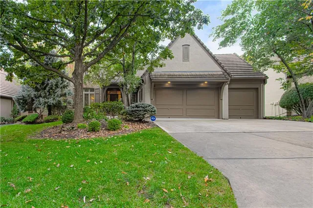 $849,900 | 4217 West 114th Street, Leawood, KS 66211