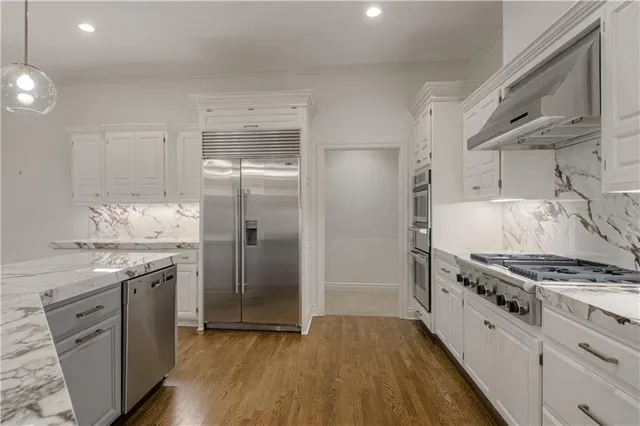 $849,900 | 4217 West 114th Street, Leawood, KS 66211