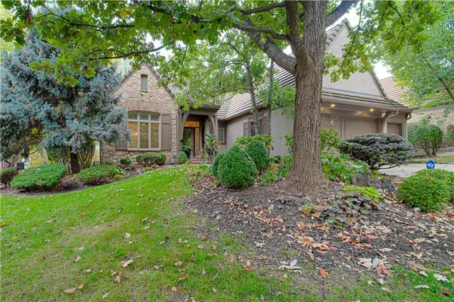 $849,900 | 4217 West 114th Street, Leawood, KS 66211