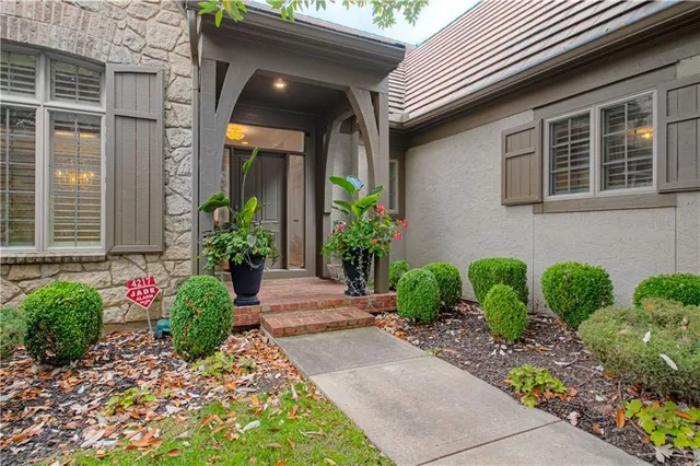 $849,900 | 4217 West 114th Street, Leawood, KS 66211