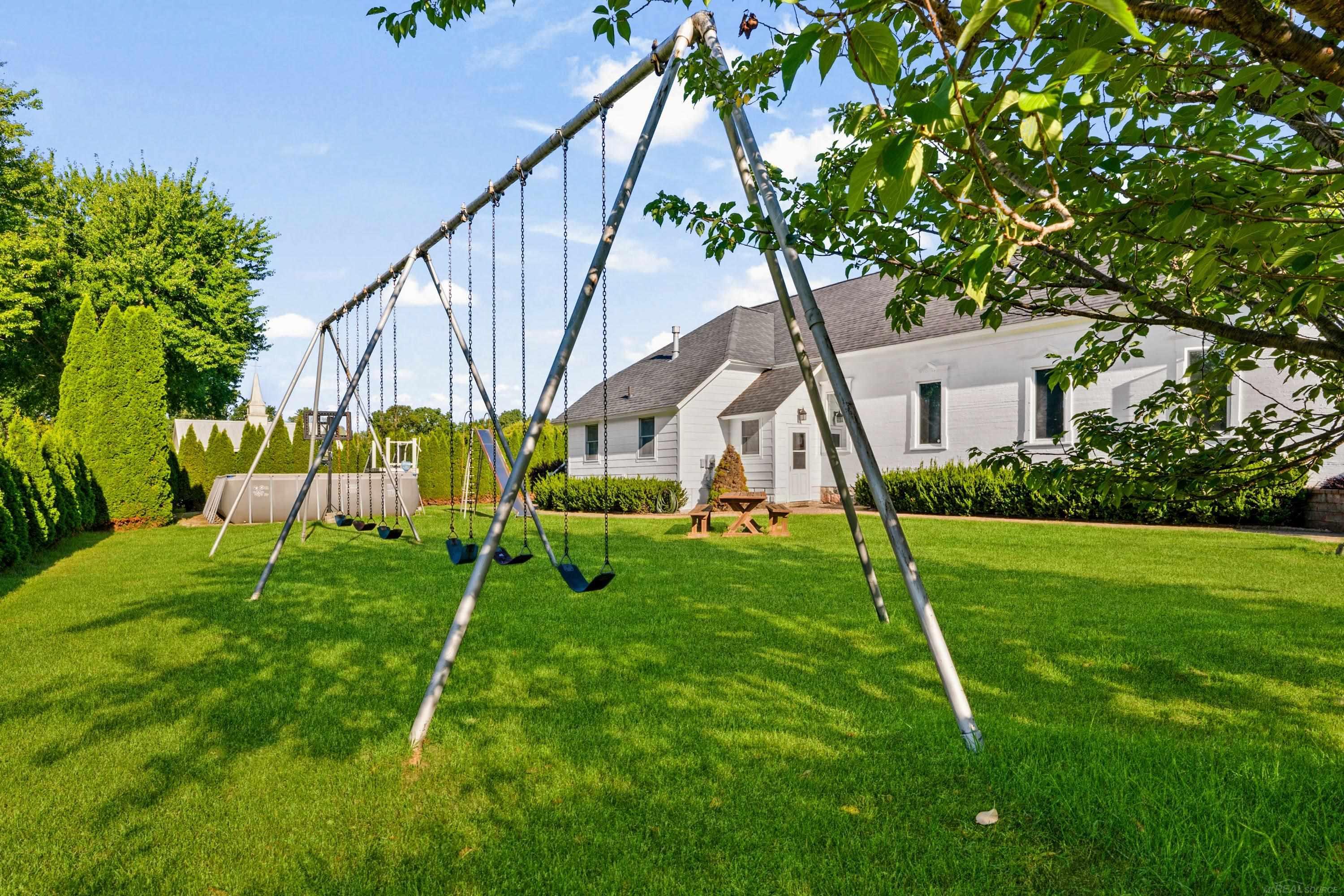 59441 Romeo Plank Road Ray, MI 48096 - Photo 67 of 70 50220221-6ce4361f-5b56-486b-bfe0-0f8fa9355e30.JPG