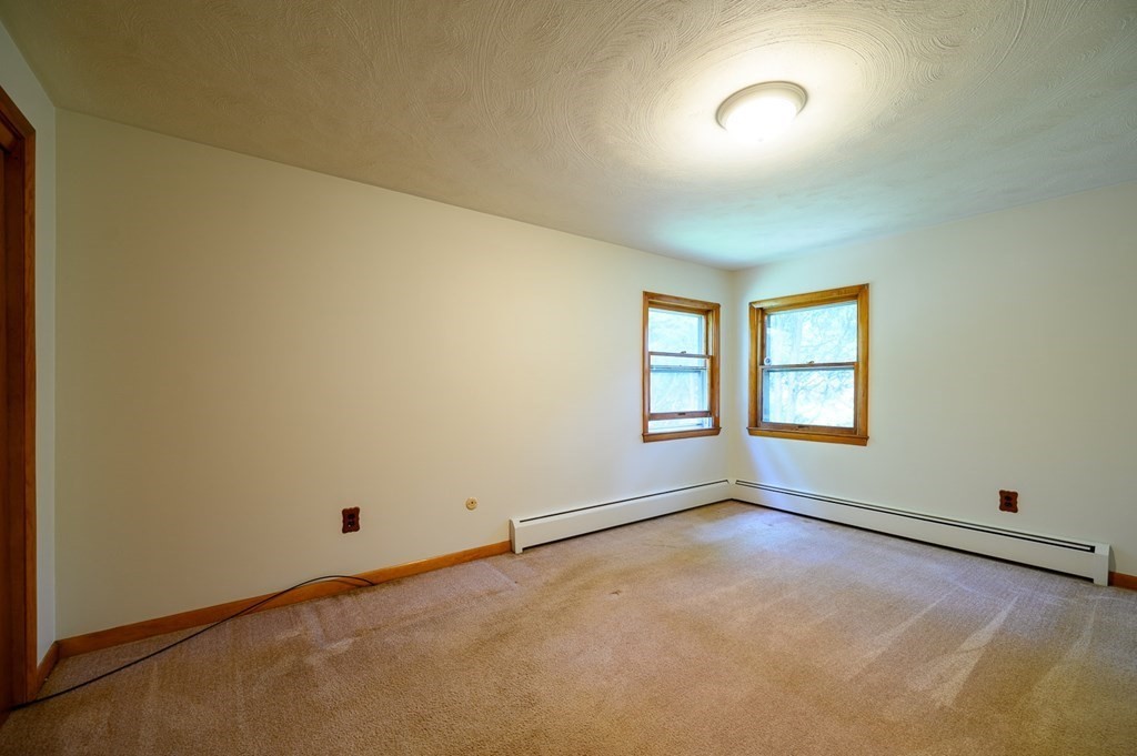 3 Stephen Drive Webster, MA 01570 - Photo 12 of 16