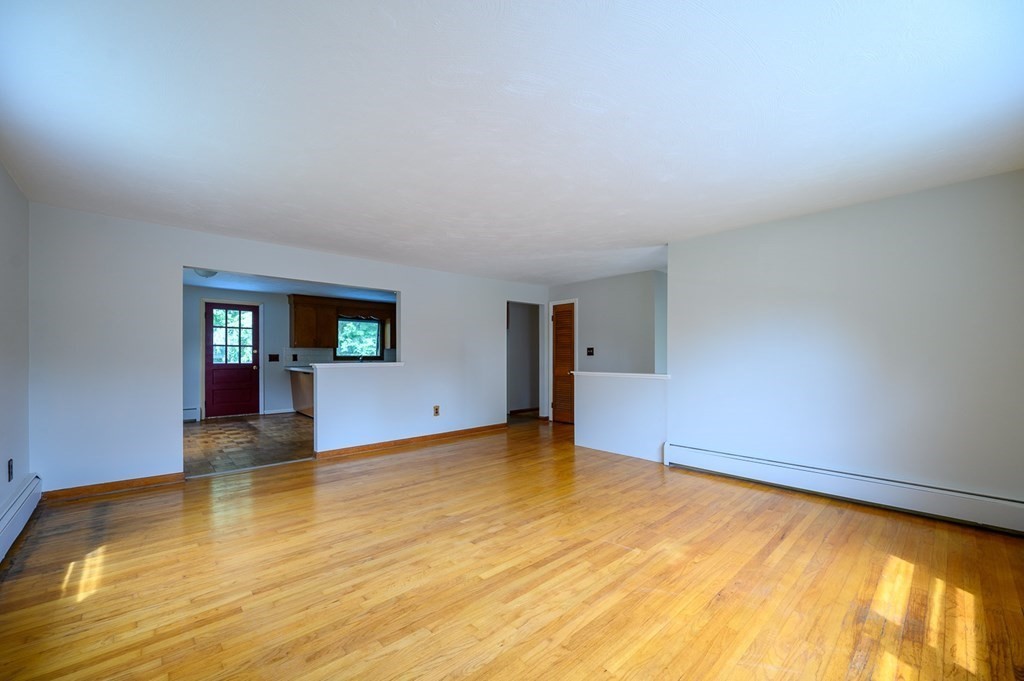 3 Stephen Drive Webster, MA 01570 - Photo 6 of 16