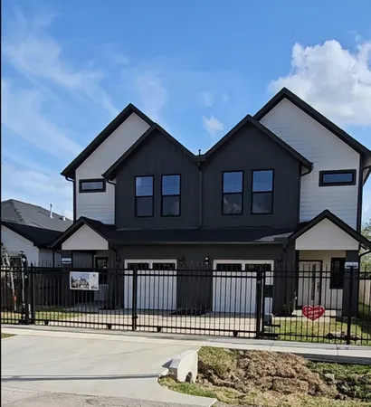 $1,875 | 4618 Davenport Street, Houston, TX 77051