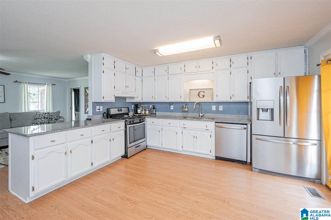 2174 Country Cove Road Kimberly, AL 35091 - Photo 12 of 47