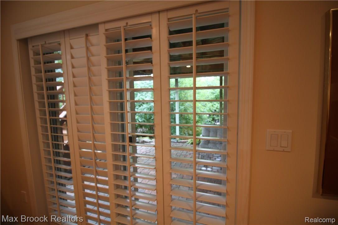 6594 Forest Ridge Court Clarkston, MI 48346 - Photo 20 of 23 Plantation Shutters throughout house
