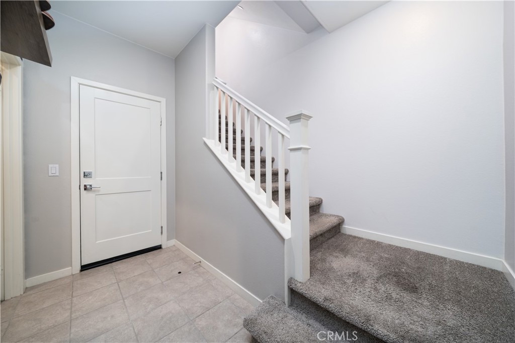822 Mandarin Way Upland, CA 91786 - Photo 6 of 32 Entrance