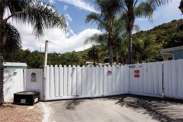 $2,750 | 21421 Stans Lane, Laguna Beach, CA 92651