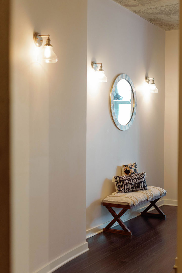 50 East 16th Street, Unit 402 Chicago, IL 60616 - Photo 12 of 33 a bathroom with a window