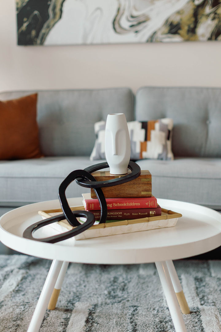 50 East 16th Street, Unit 402 Chicago, IL 60616 - Photo 22 of 33 a room with a couch