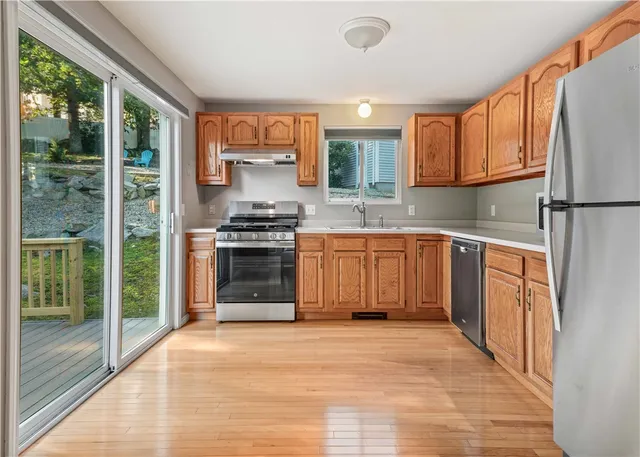 $3,000 | 24 Smith Street, Lincoln, RI 02865