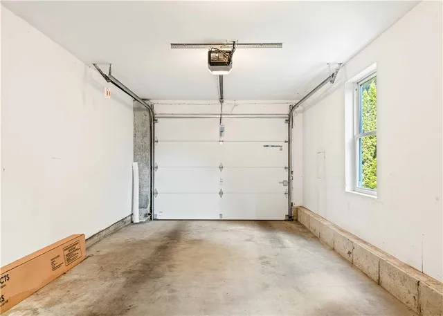 $3,000 | 24 Smith Street, Lincoln, RI 02865