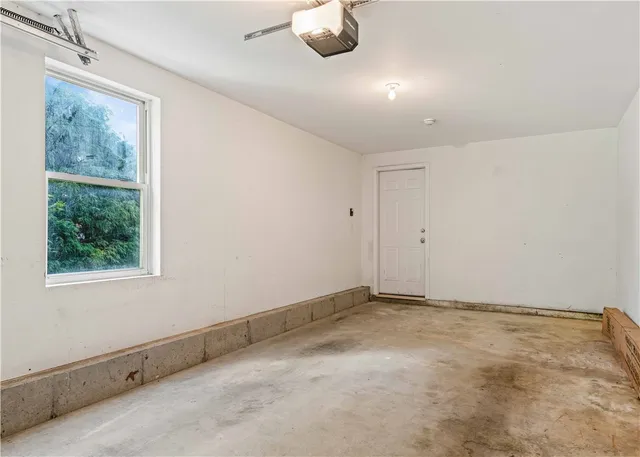 $3,000 | 24 Smith Street, Lincoln, RI 02865