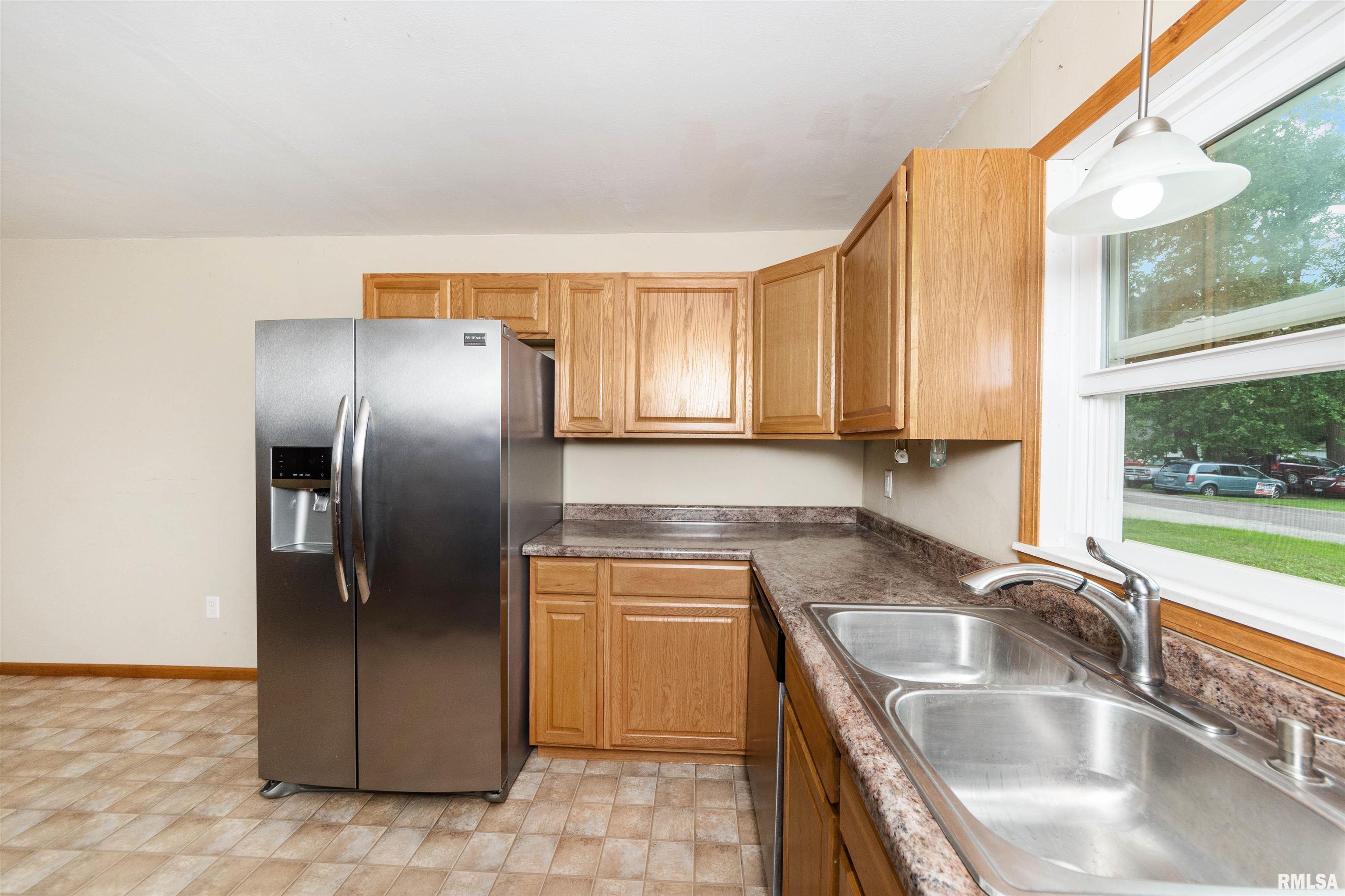 200 Theodore Street Washington, IL 61571 - Photo 13 of 36 Gallery Image 13